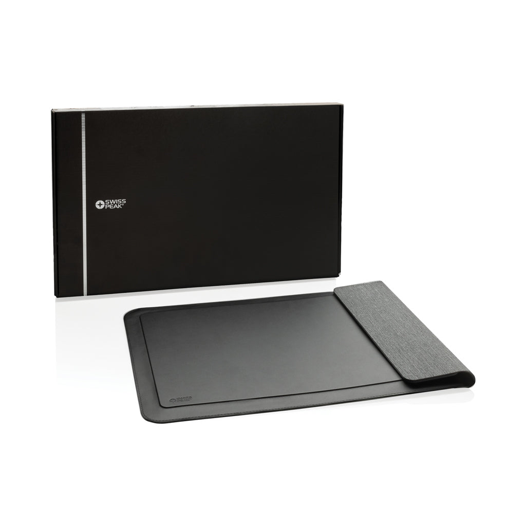 Swiss Peak 14-15,6 inch laptopsleeve met 15W magn. opladen