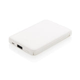 5.000 mAh zakformaat powerbank met geïntegreerde kabels