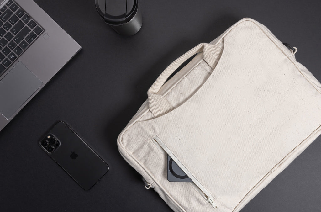 Laluka AWARE™ gerecyclede katoenen 15,4 inch laptoptas