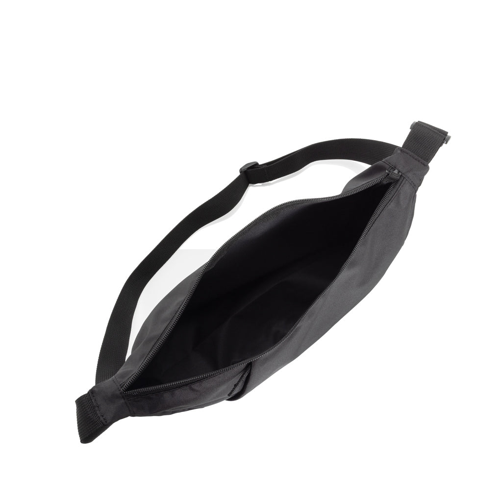 Crescent XL AWARE™ RPET halve maan sling bag
