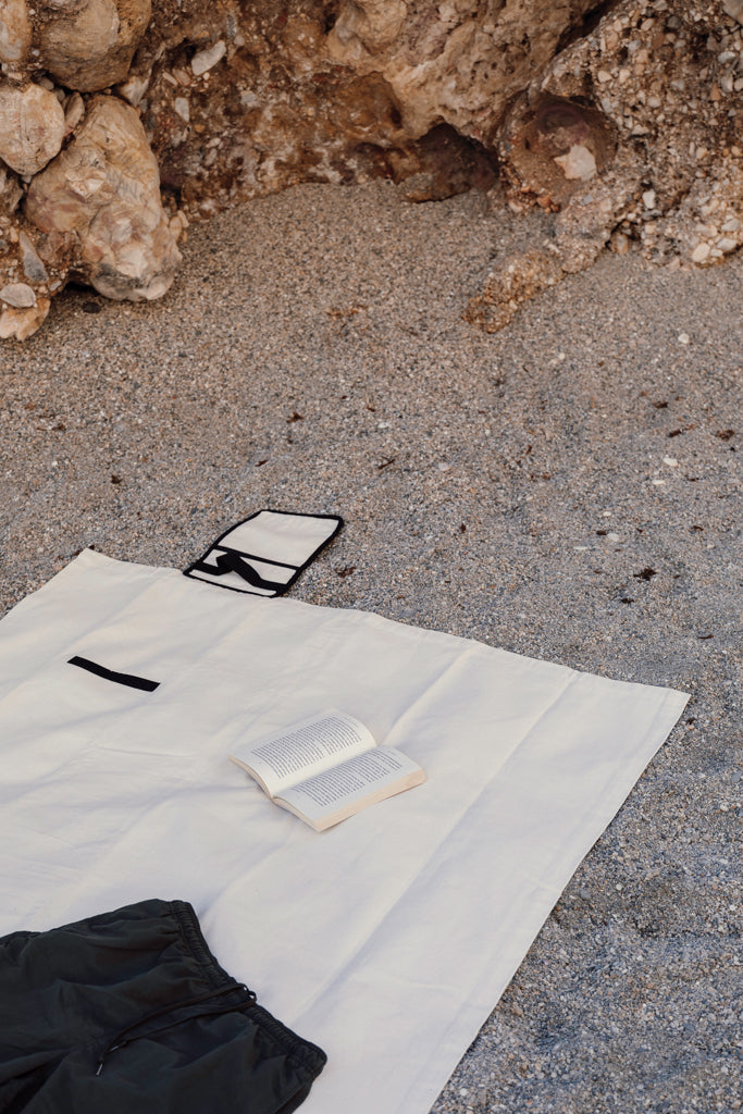 VINGA Volonne AWARE™ recycled canvas picknickkleed